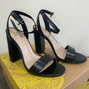 Mix No.6 Camian Black Sandal Heel US 8